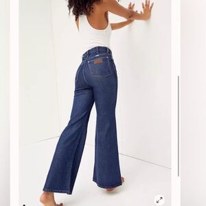 Free People x Wrangler Wanderer 622 High Rise Flare Jeans size 27